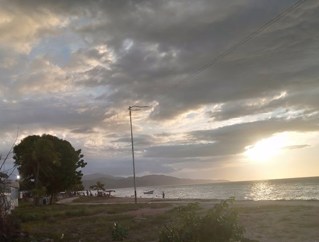 Atardecer en playa San Luis 3.jpg