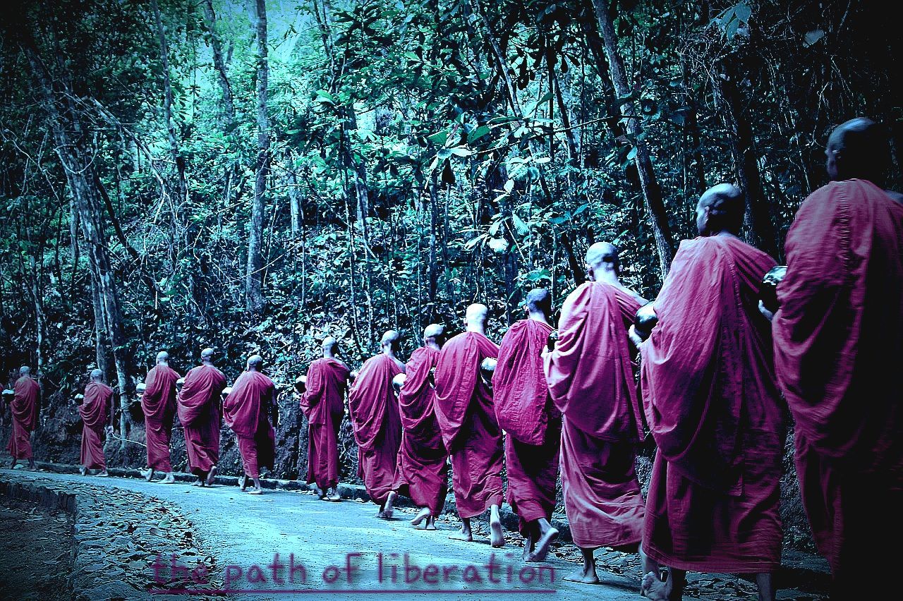monk-3224993_1280.jpg