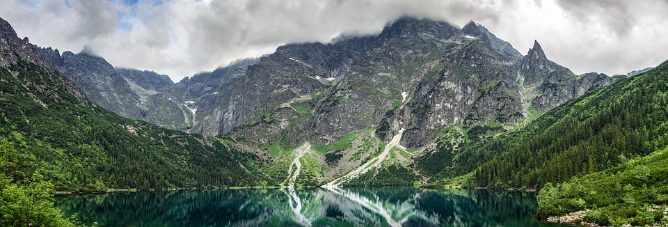 mountainlake pixa.jpg
