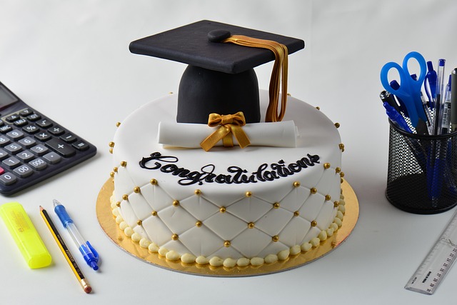 Pixabay-Fawaz_Sharif-graduation-cake-3960020_640.jpg