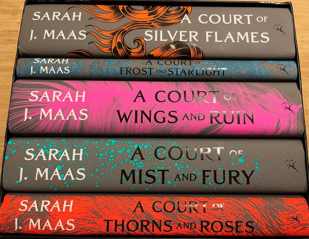 ACOTAR.jpg