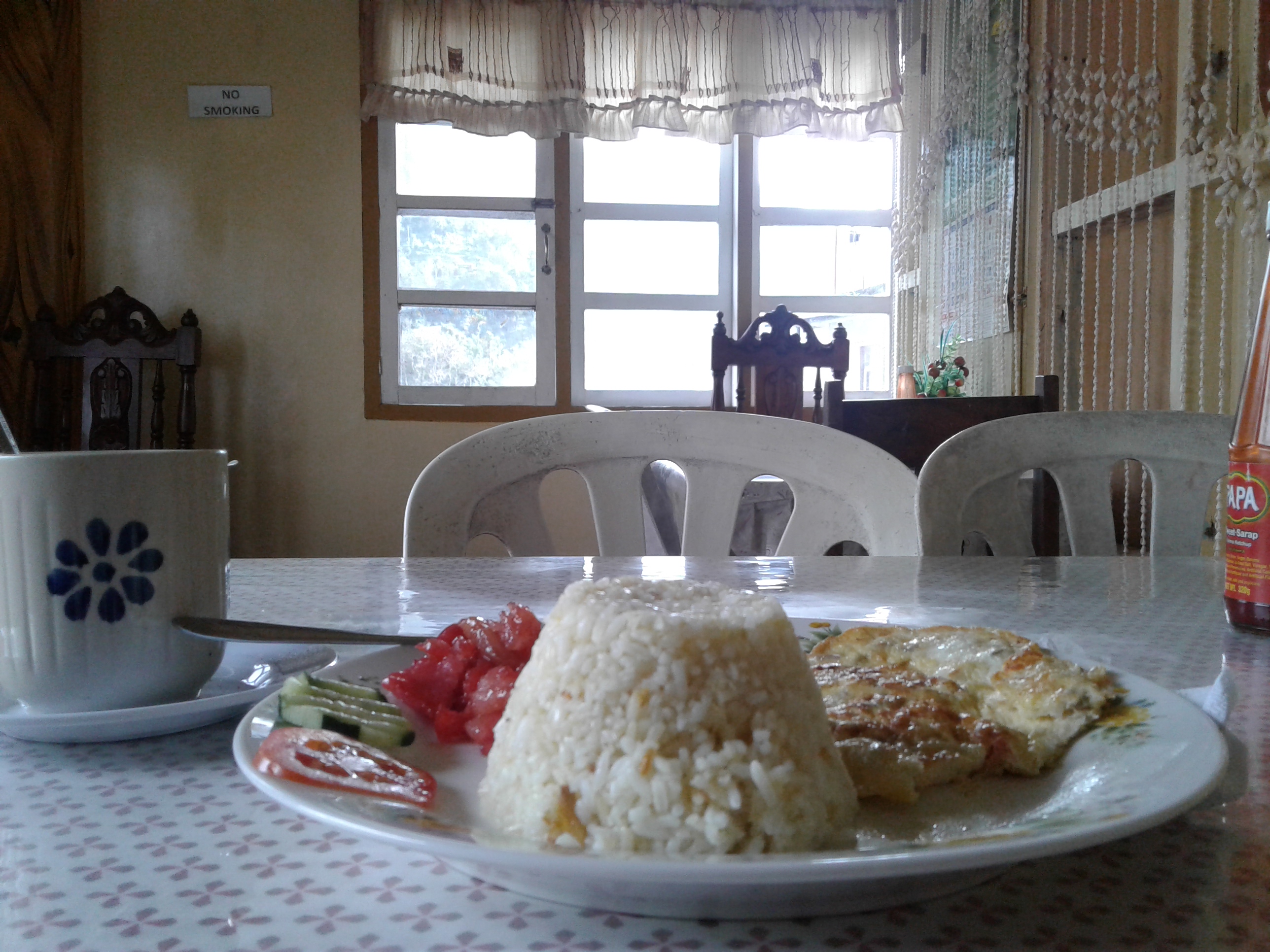 Silog is a typical Filipino breakfast, which is short for sinangag (garlic fried rice in English) and itlog (egg in English). The dish that's added to it varies. In this case, the dish I chose was tocino (sweet red pork) -- hence called "tocilog". If you haven't eaten tocilog, cornsilog, spamsilog, hotsilog, longsilog, or any type of silog, you're missing a chunk of Filipino culture 😁