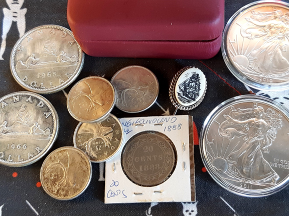 @kerrislravenhill/my-lcs-pirate-haul-for-july-2022-2009-canada-dollar8-maple-of-wisdom