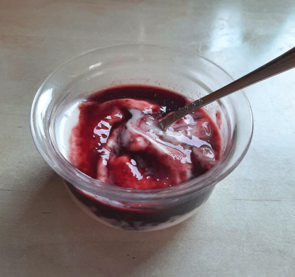 Traubenconfi mit joghurt 1.png