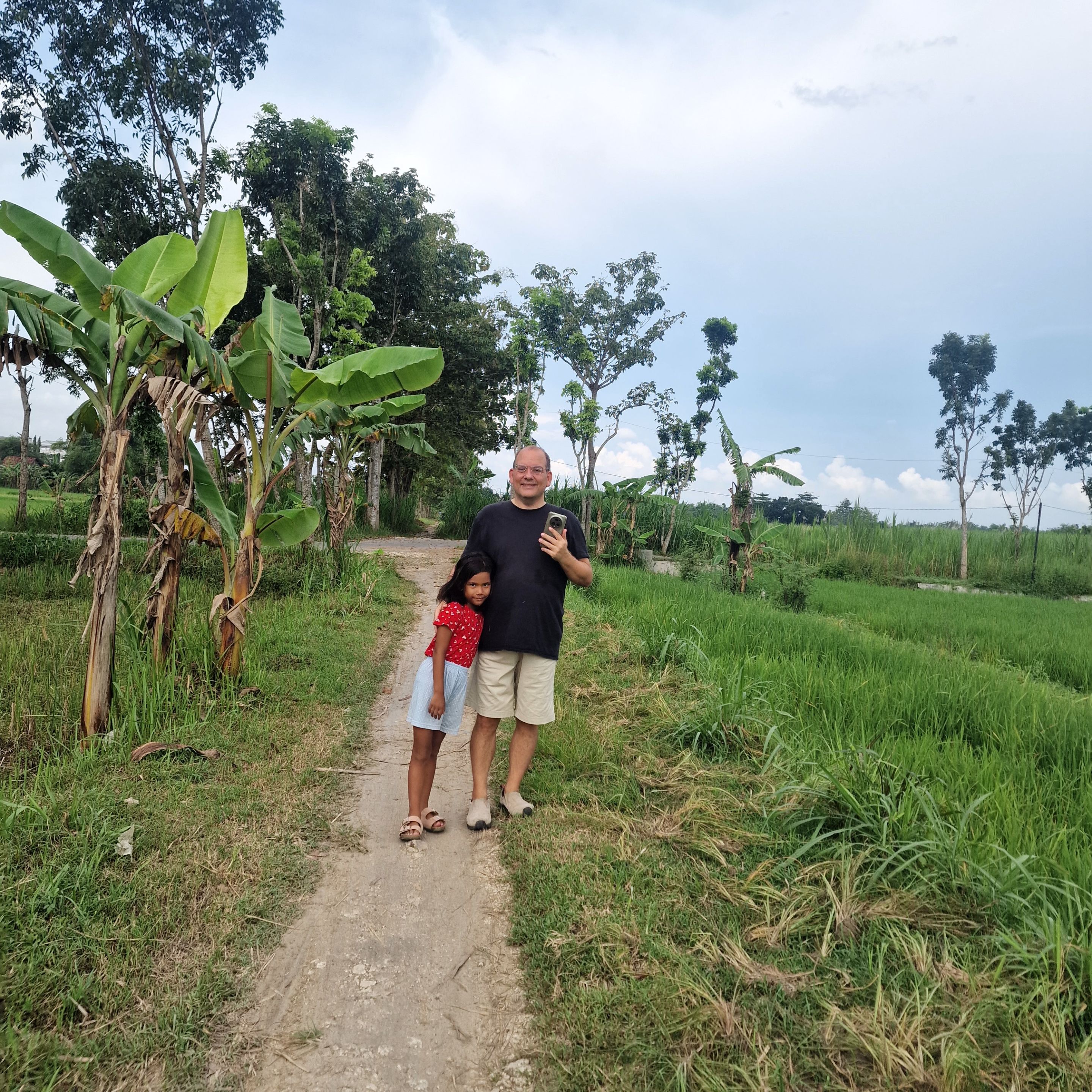 Jana&Papa_disawah.jpg