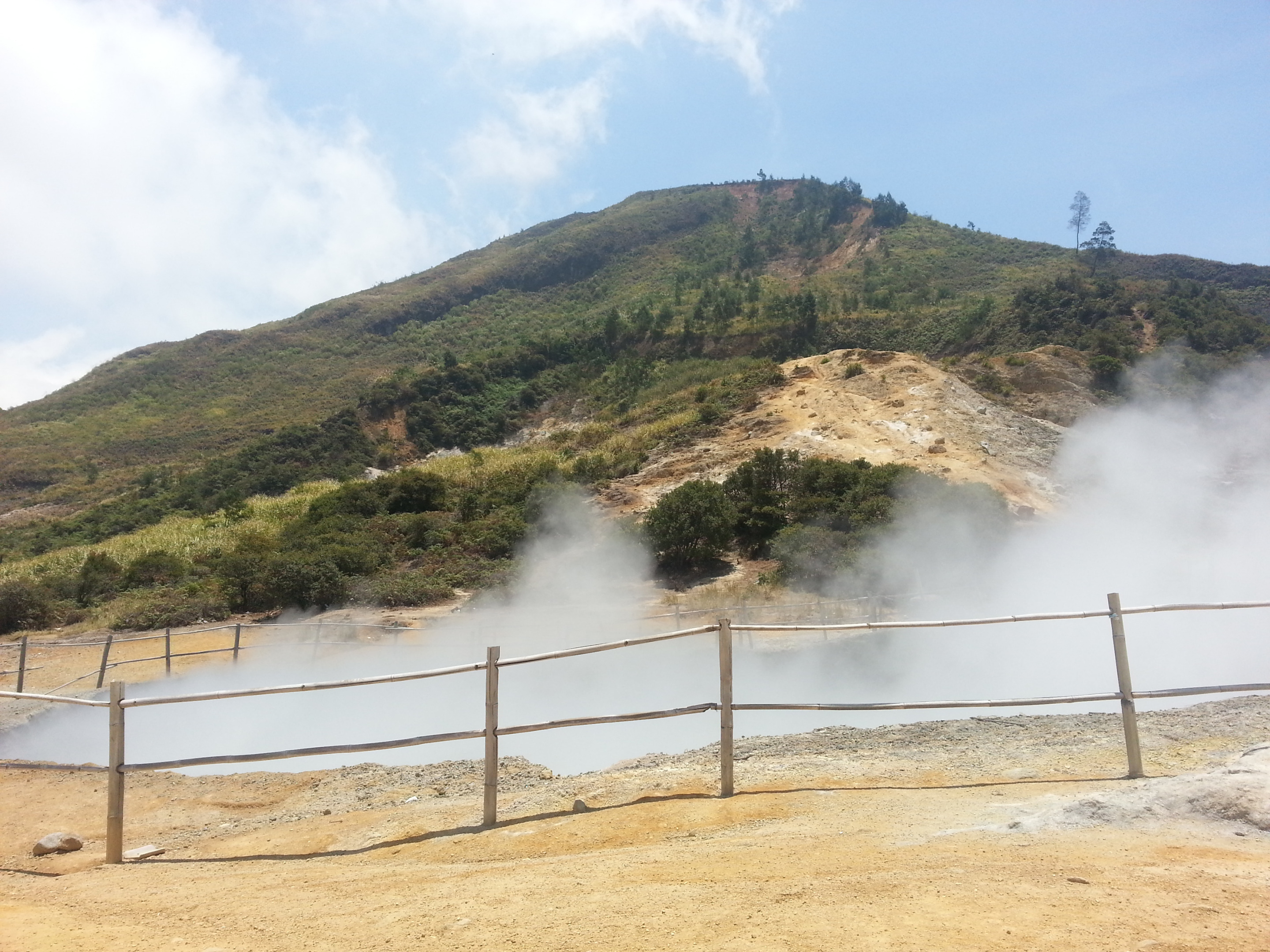 eHHm9DUy-kawah201.jpg