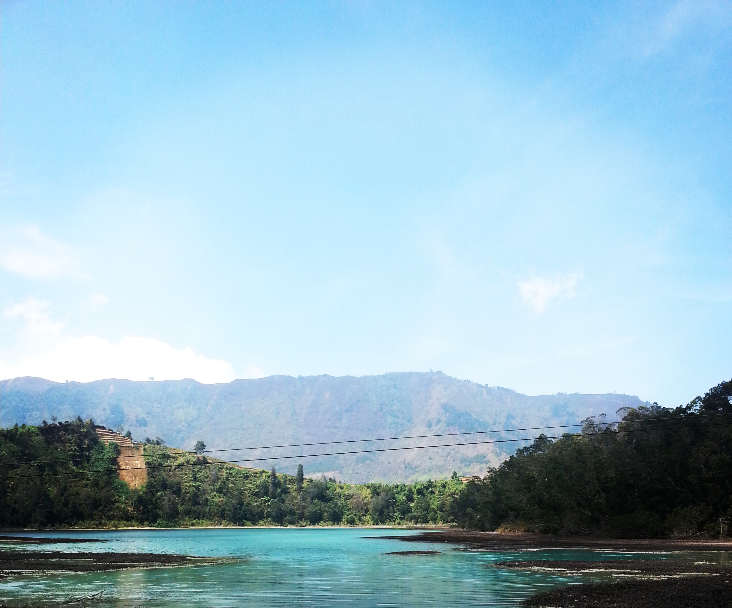 xVOE1708-telaga20warna2.jpg