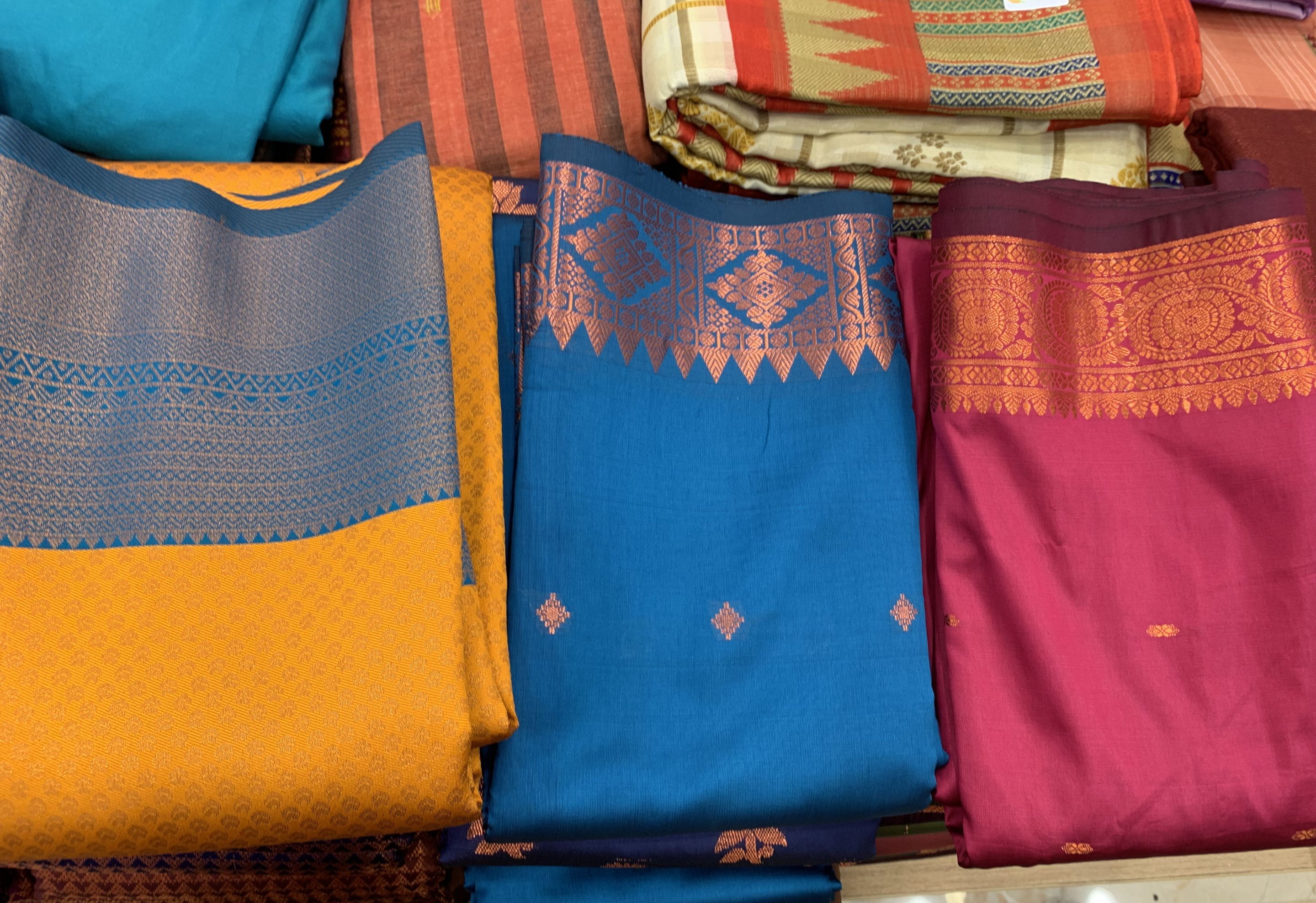 Sari - shop (3).JPG