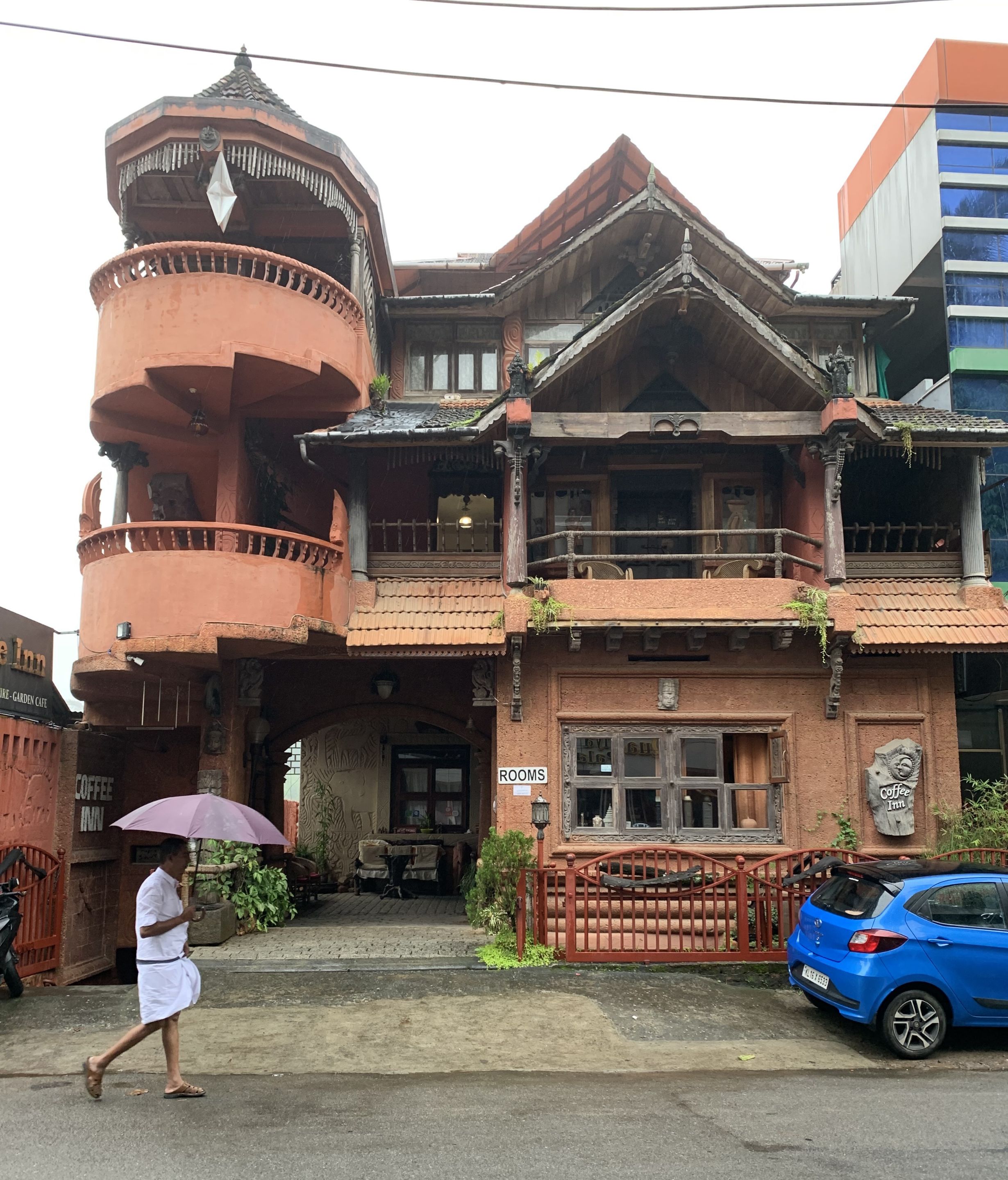 Thekkady Strasse (10).JPG