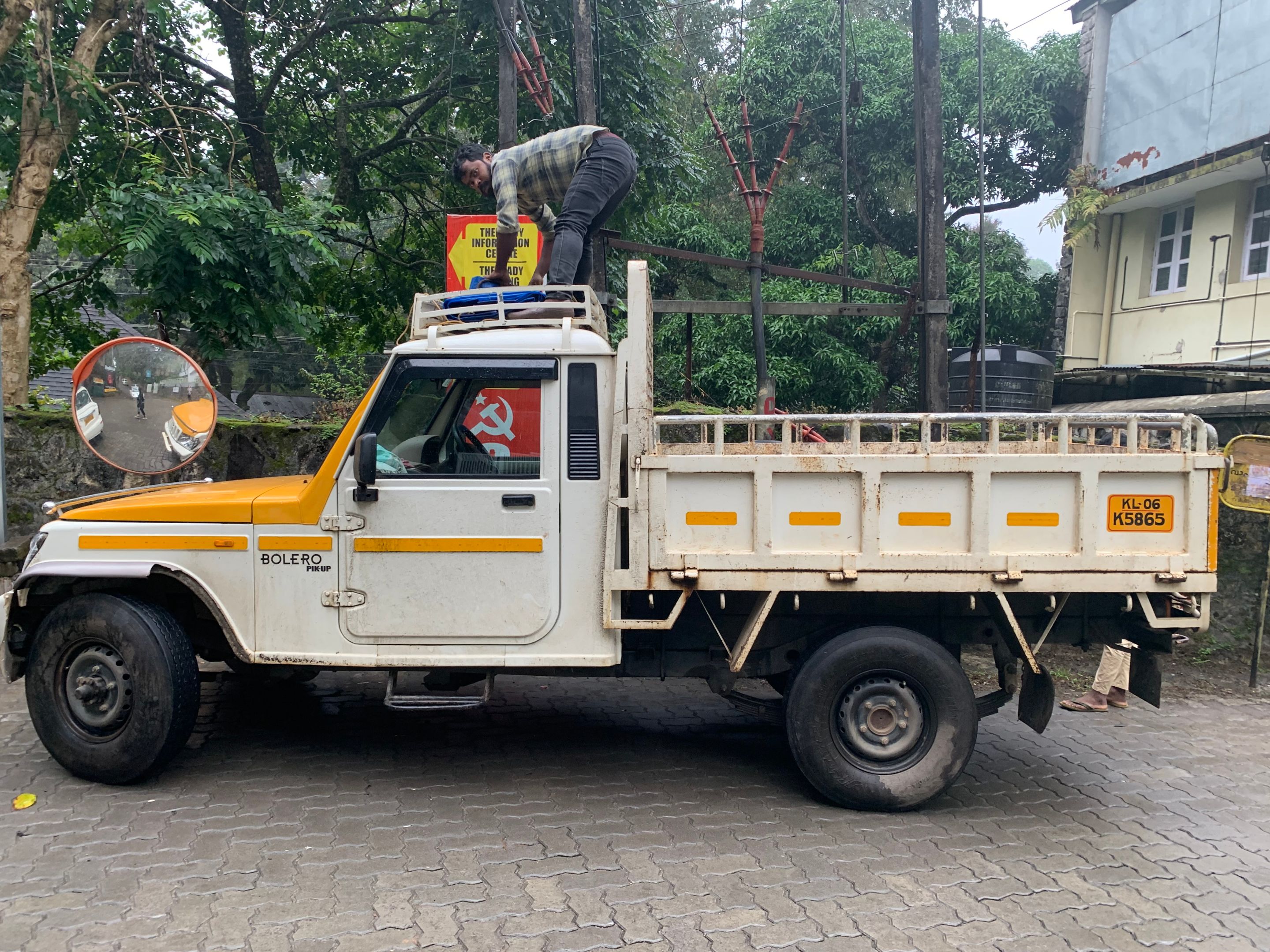 Thekkady Strasse (7).JPG