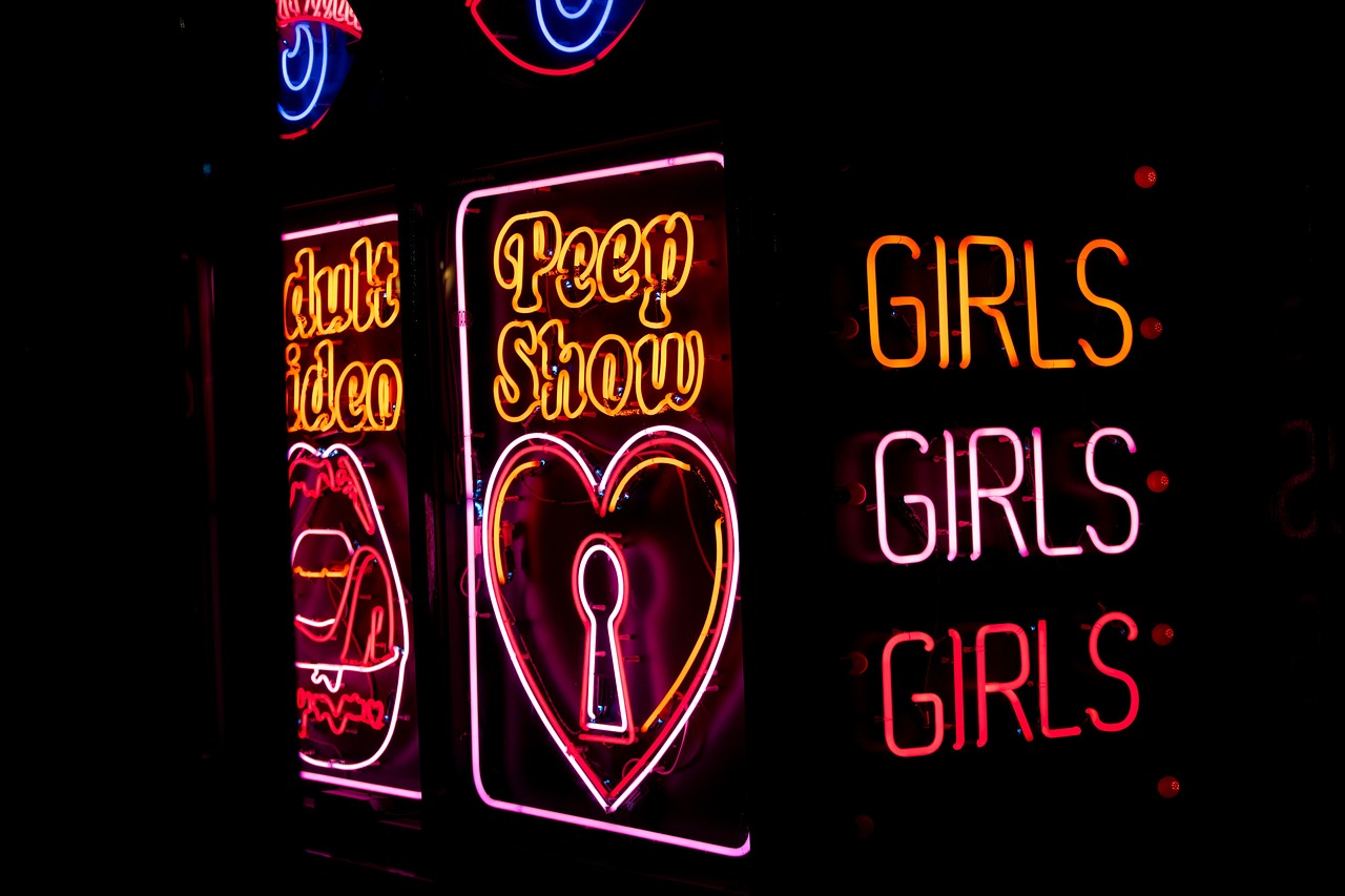 nightclub-6905809_1280.jpg