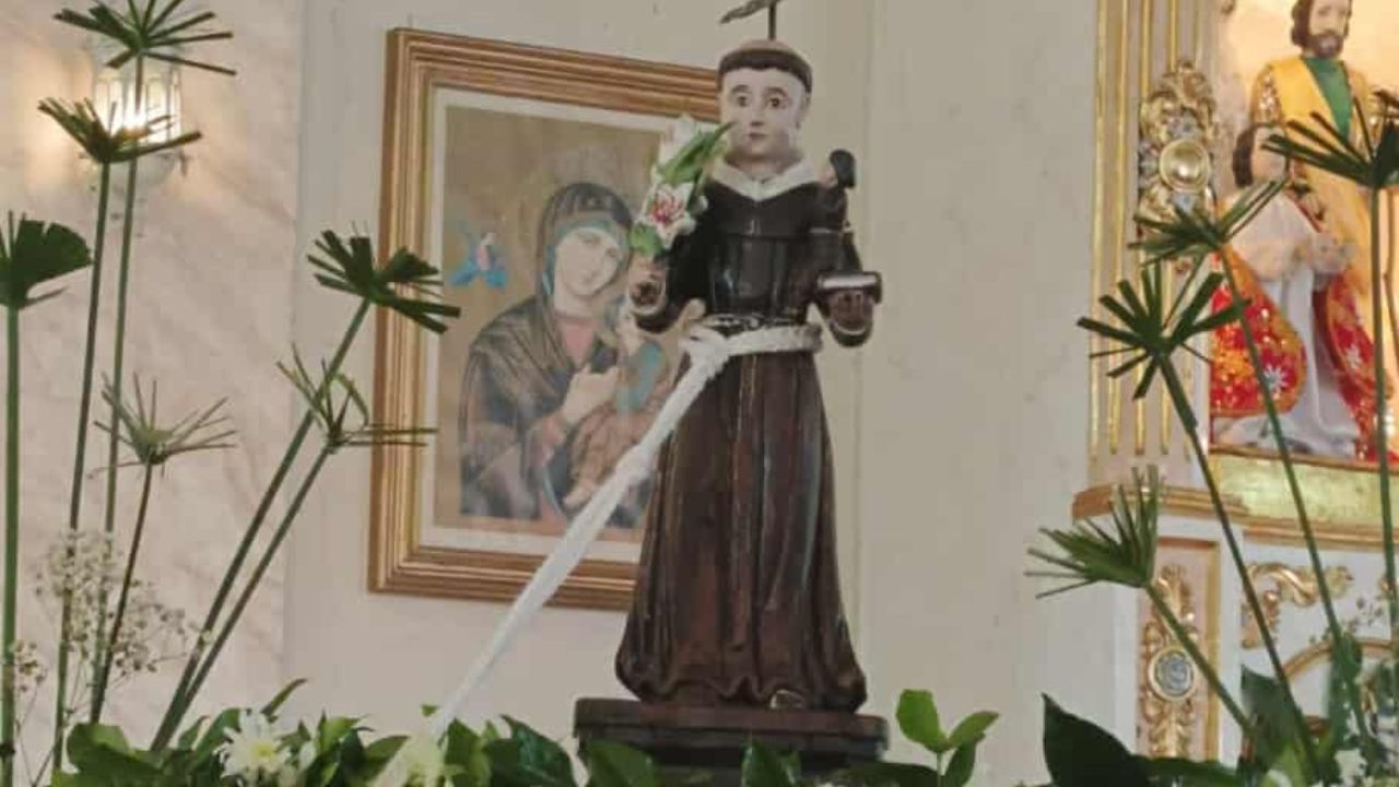 Blue White Modern Photo Collage Youtube Thumbnail (10).jpg