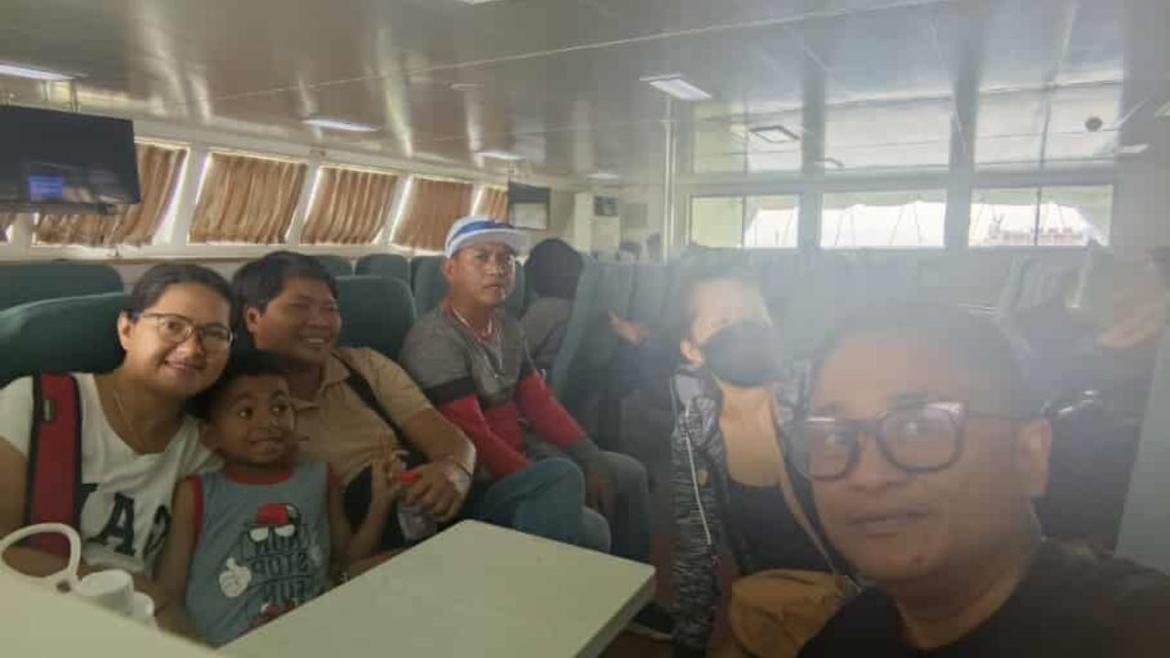 Blue White Modern Photo Collage Youtube Thumbnail (4).jpg