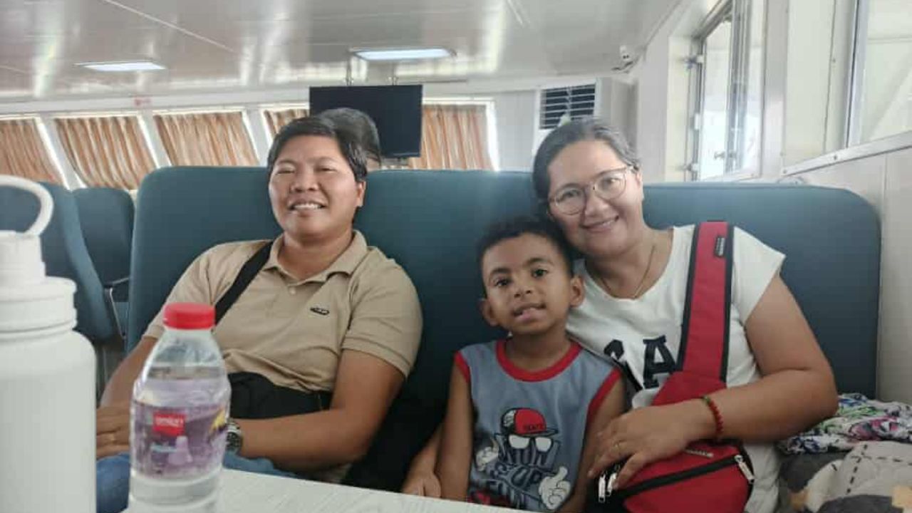 Blue White Modern Photo Collage Youtube Thumbnail (3).jpg