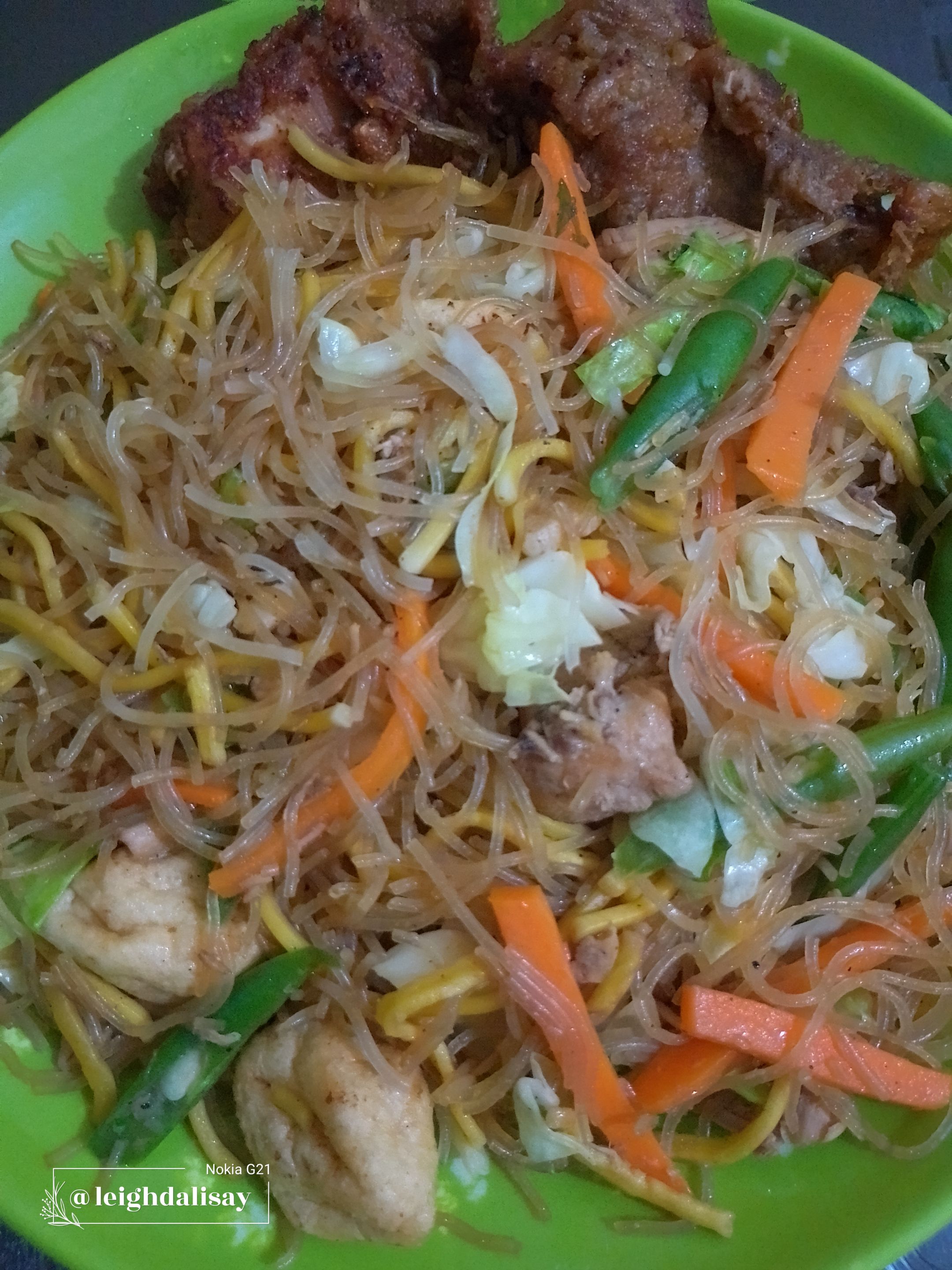 pancit.jpg