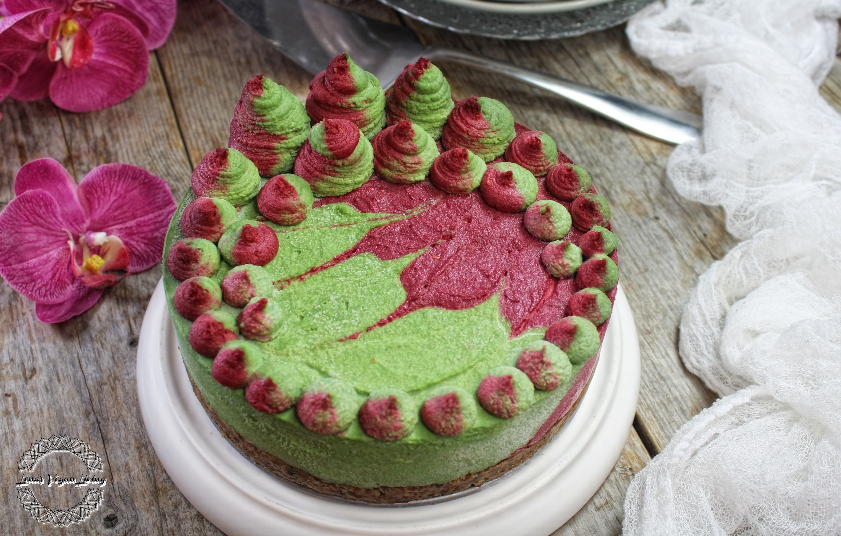 1 Raw Vegan Superfood Cake.jpg