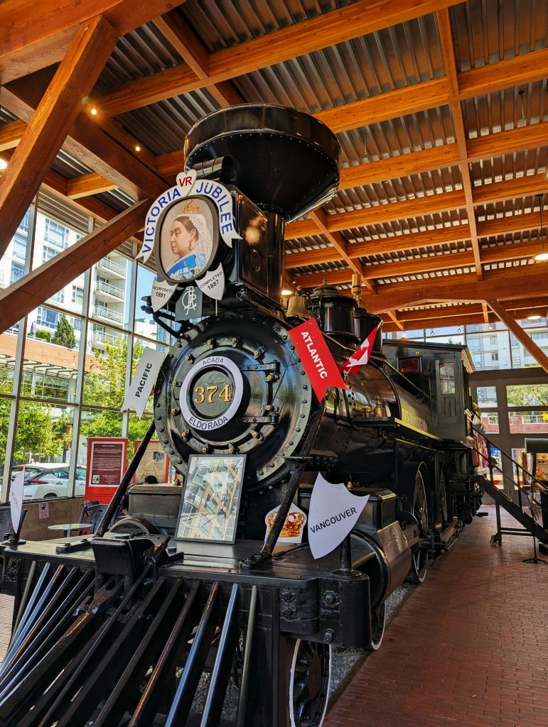 Victoria Train04.jpg