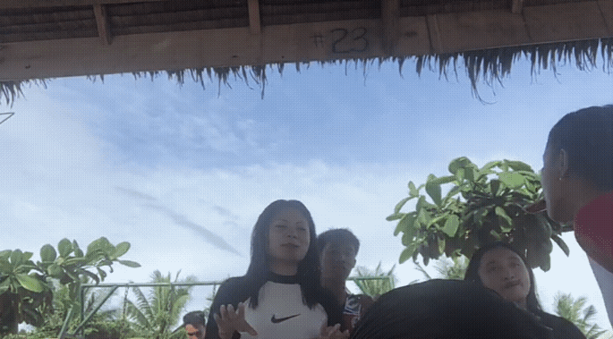 b4f747a8-abcb-440d-a4c4-599c4dd76372.gif