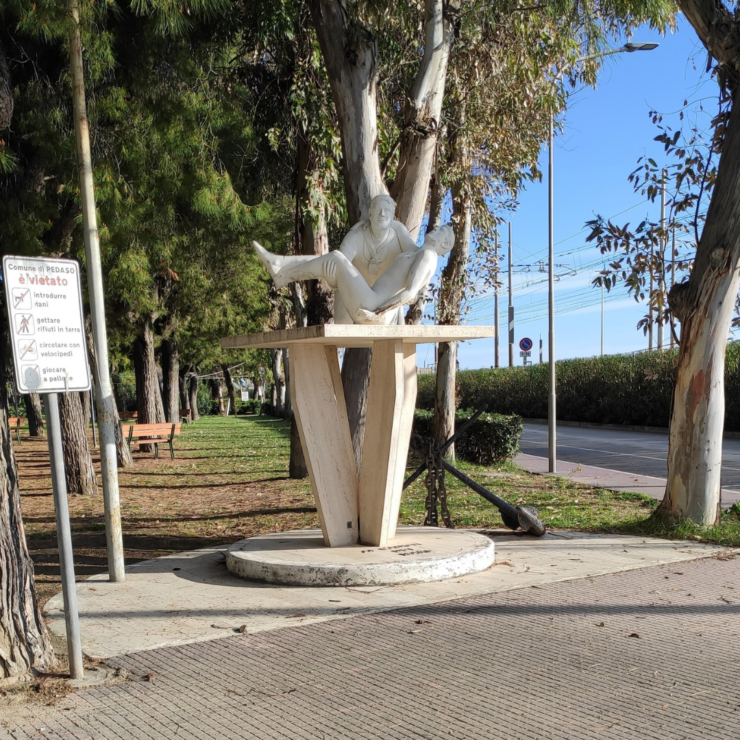 Monumento ai caduti 2 (1).png