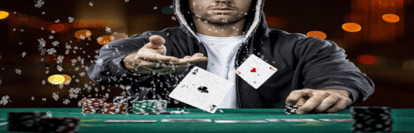 pokercardsfly.gif
