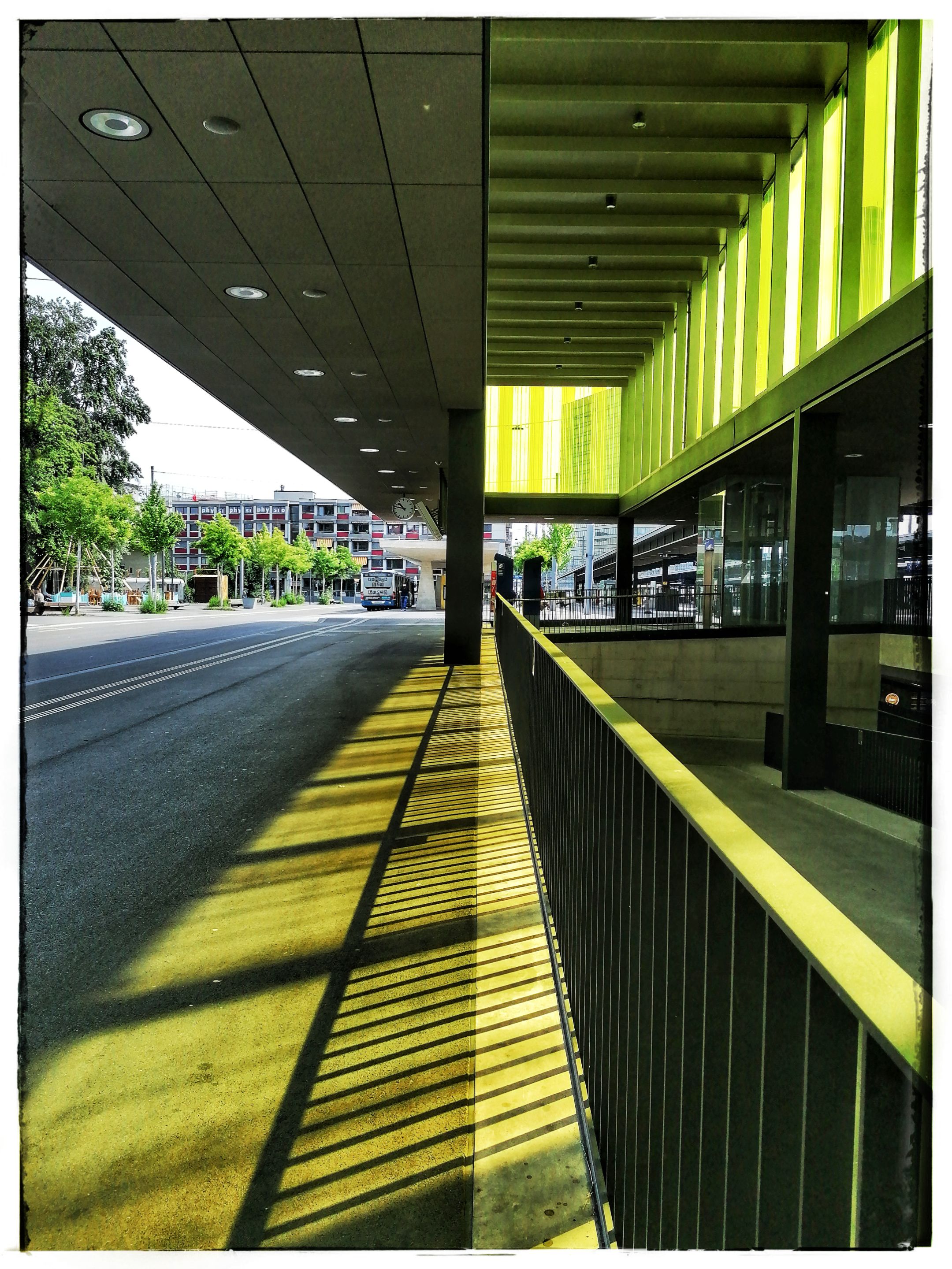 #0016 Schweiz Bahnhof Oerlikon 1759721170723.jpg