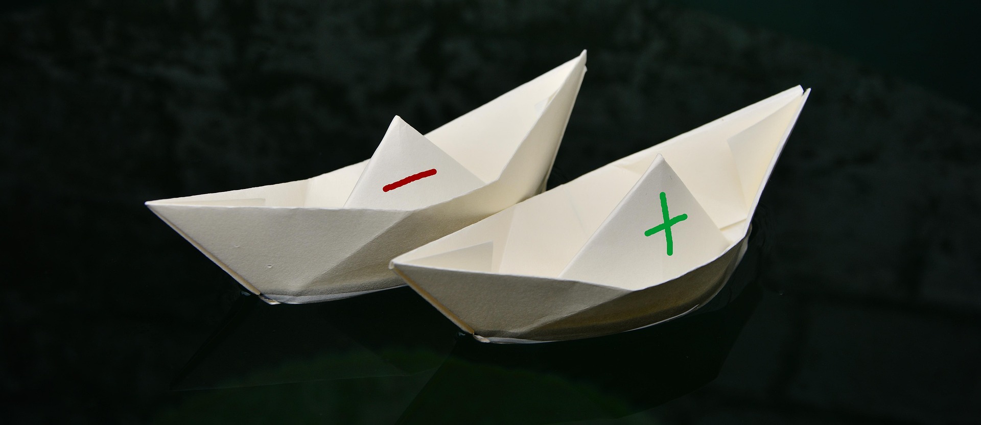 paper-boat-2287555_1920.jpg