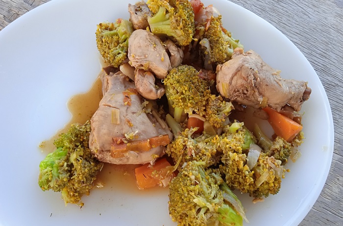 Presentacion Pollo Con Brocolis .jpg