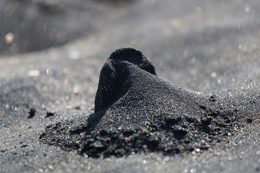 Dark Sands 002 s.jpg