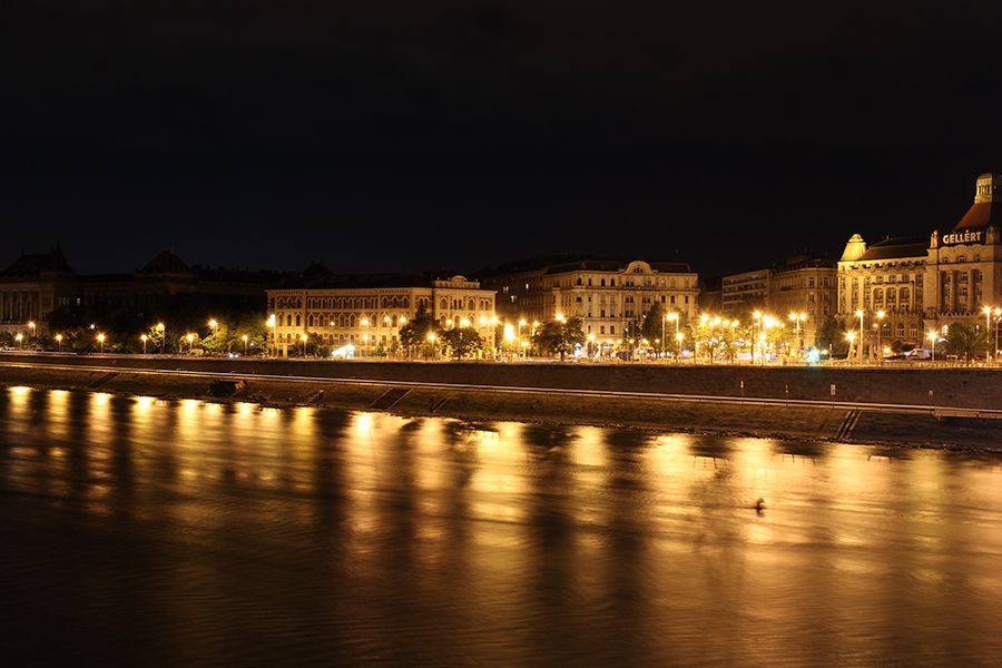 Budapest Danube Nights 02 s.jpg