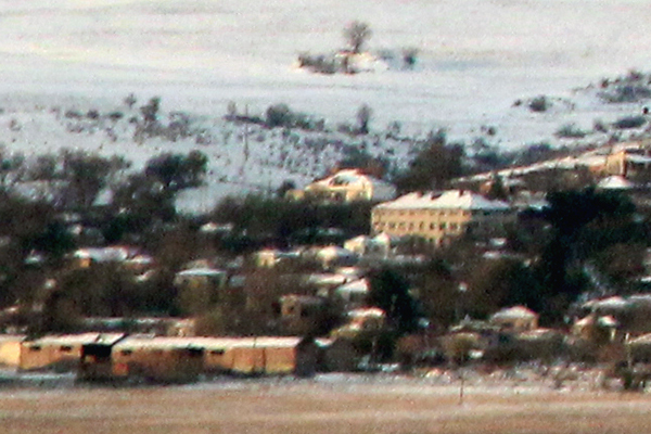 Distant_Winter_View_Details_C.jpg