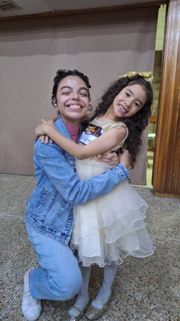 Disfrutando Concurso de Canto Infantil | Enyoing  a Children's Singing Competition
