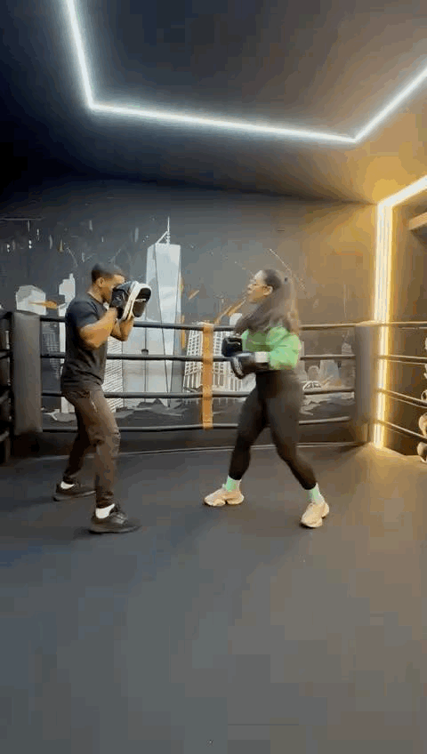 8BEAE53E-AF04-4423-B2CA-FB3F13709EB2.gif