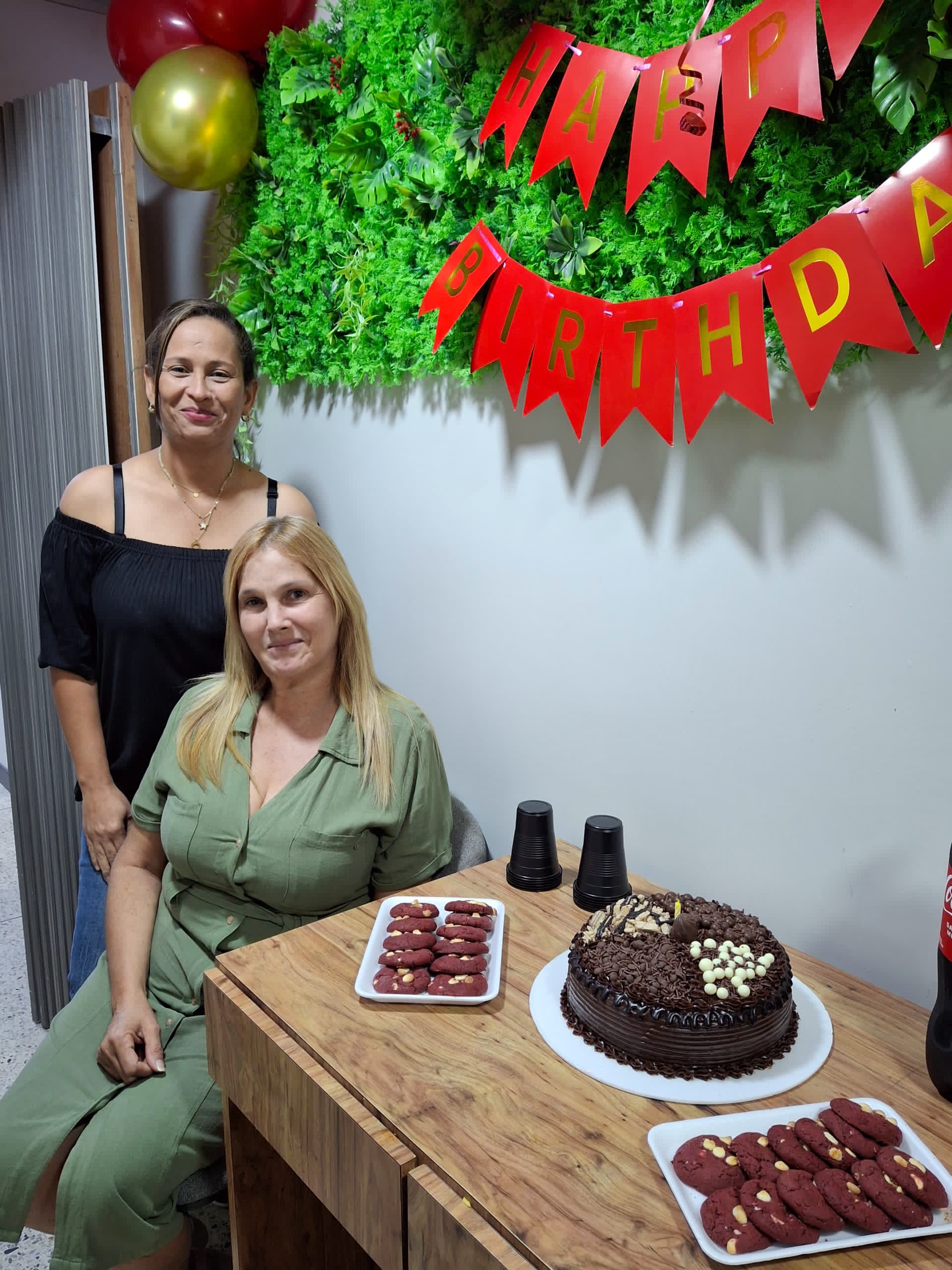 [ENG/ESP]Cerramos el mes de Julio con el Cumpleaños de Elena/Cerramos el mes de Julio von el Cumpleaños de Elena 