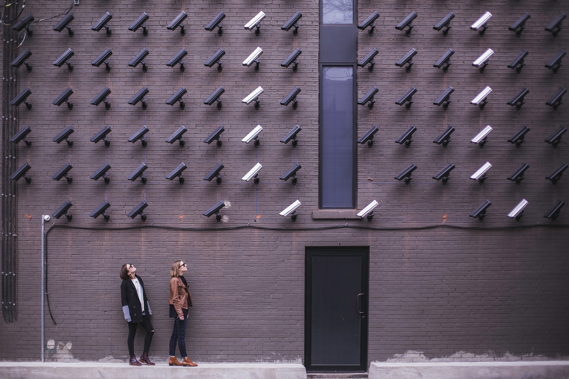 surveillance2616771_1920.jpg