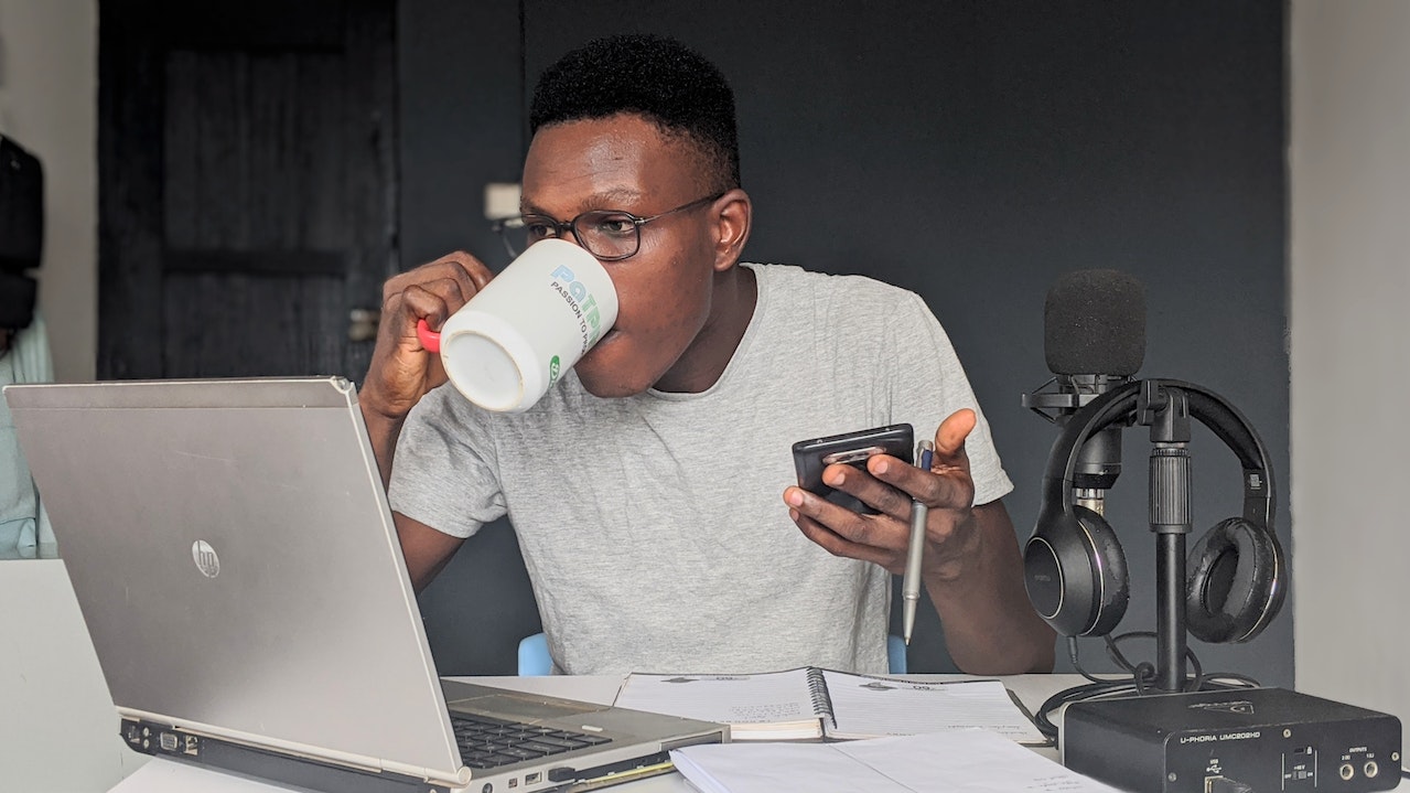 pexels-oladimeji-ajegbile-6749967.jpg
