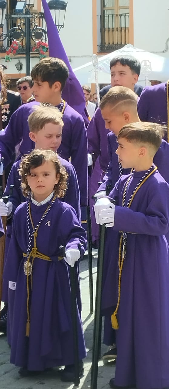Ninos Vestidos de Morado S.Santa 2025 Abril.jpeg