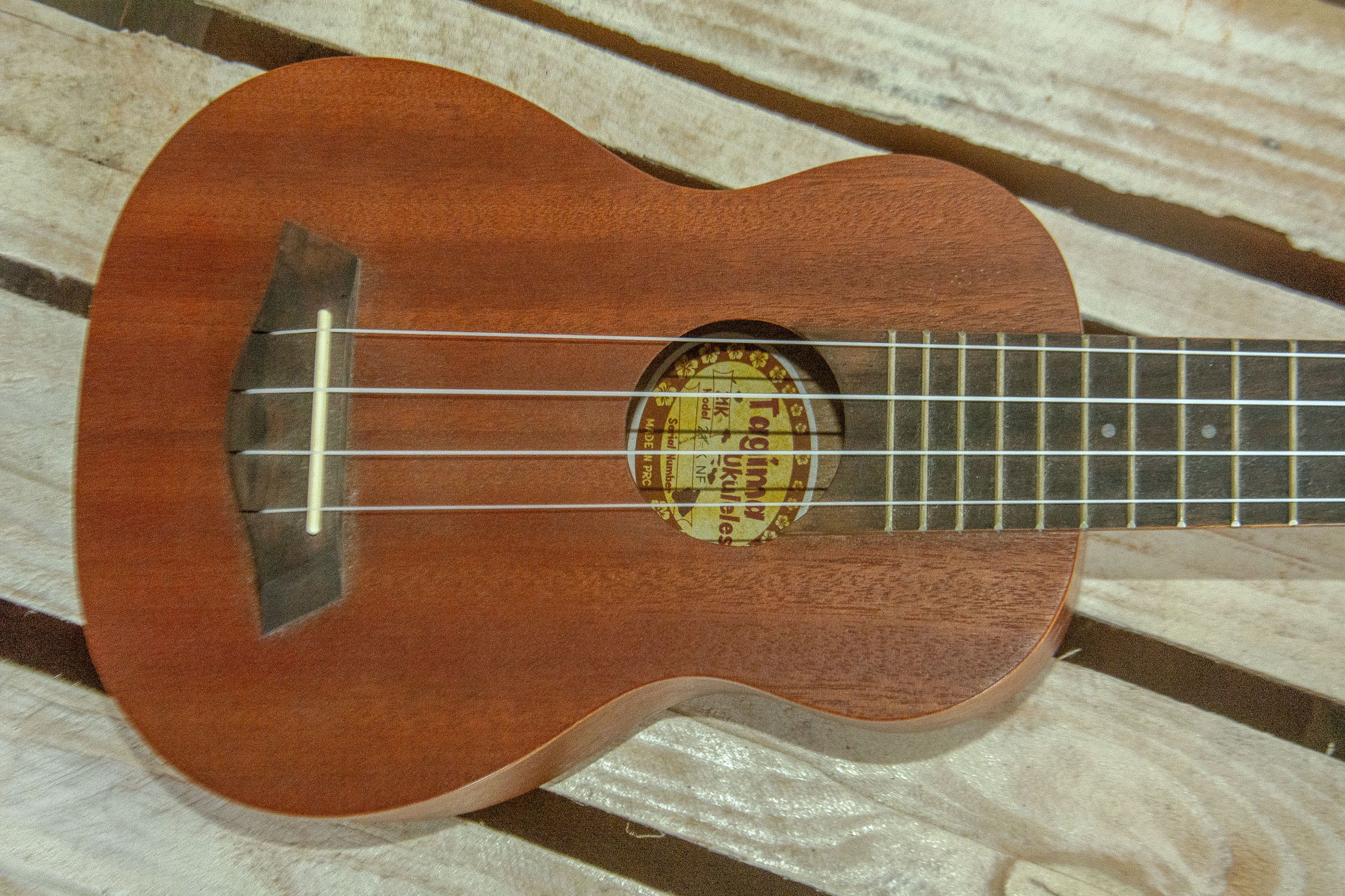 Ukulele Tagima 5.jpg