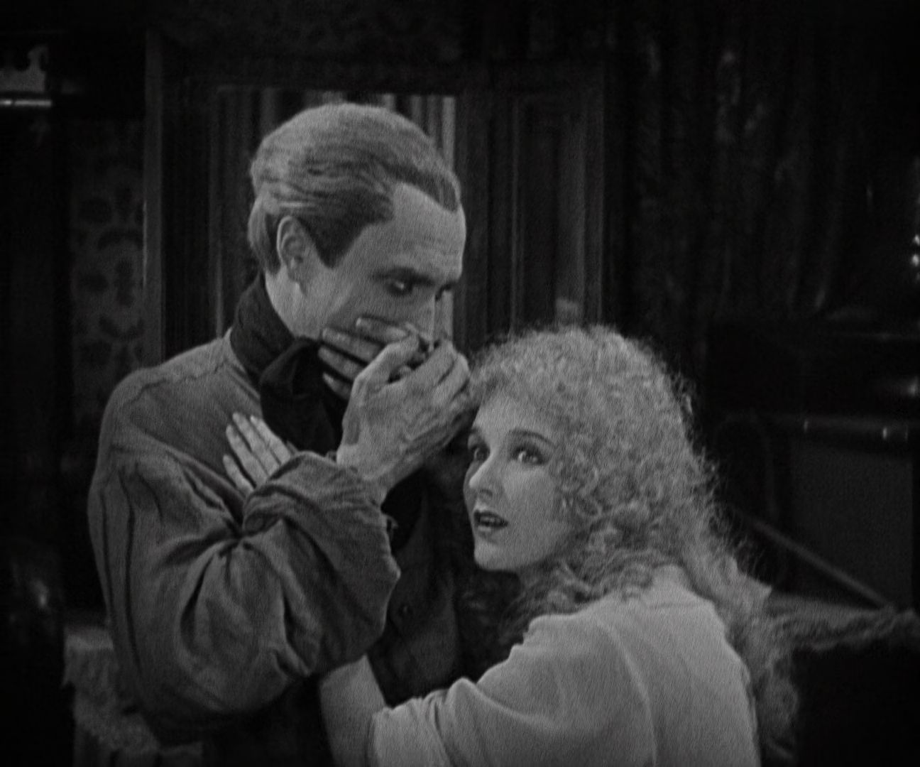 The Man Who Laughs (1928) (1080p BluRay x265 Ghost)-0004.png