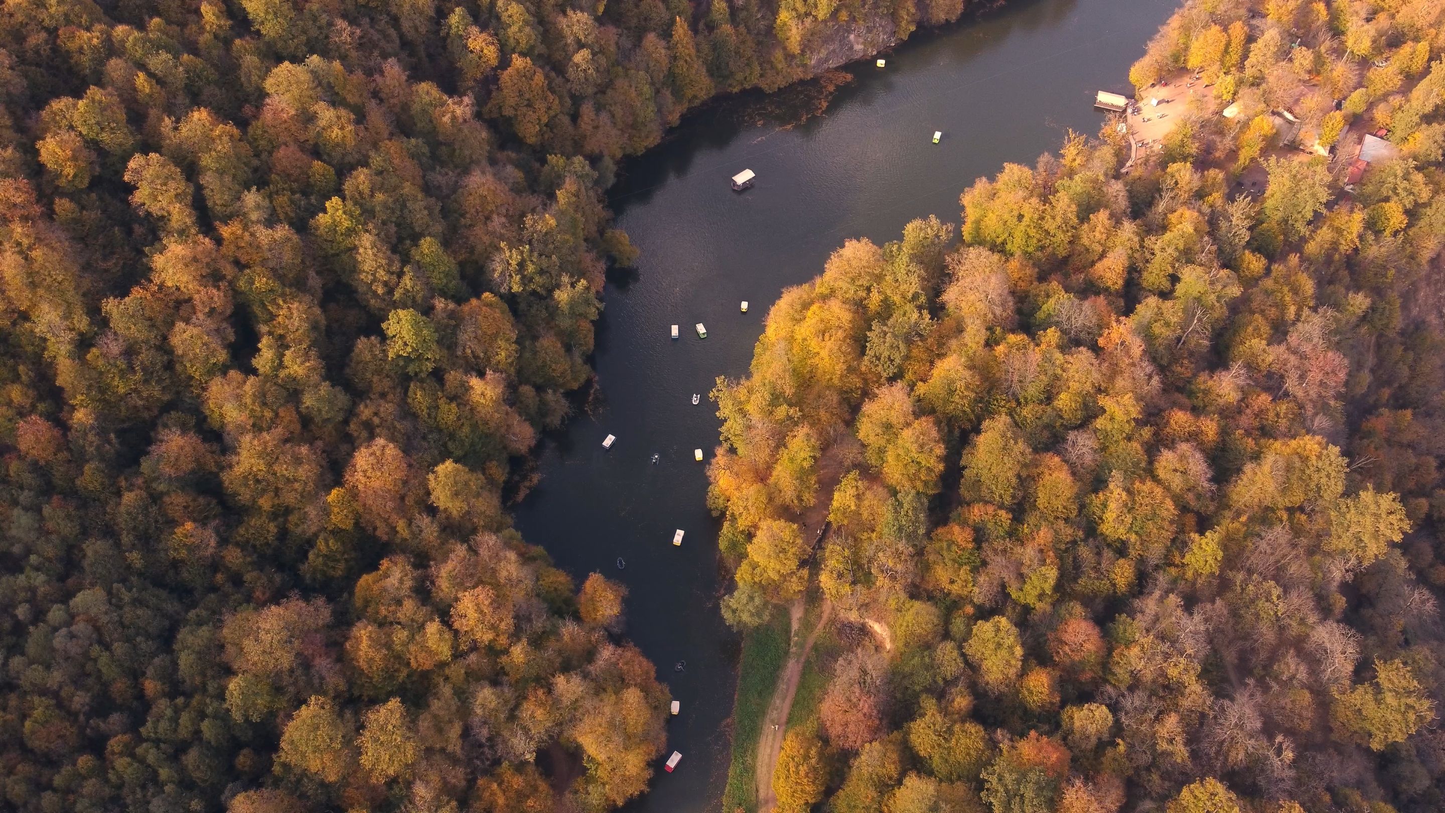 autumn forest lake parz aerial boats-0002.png