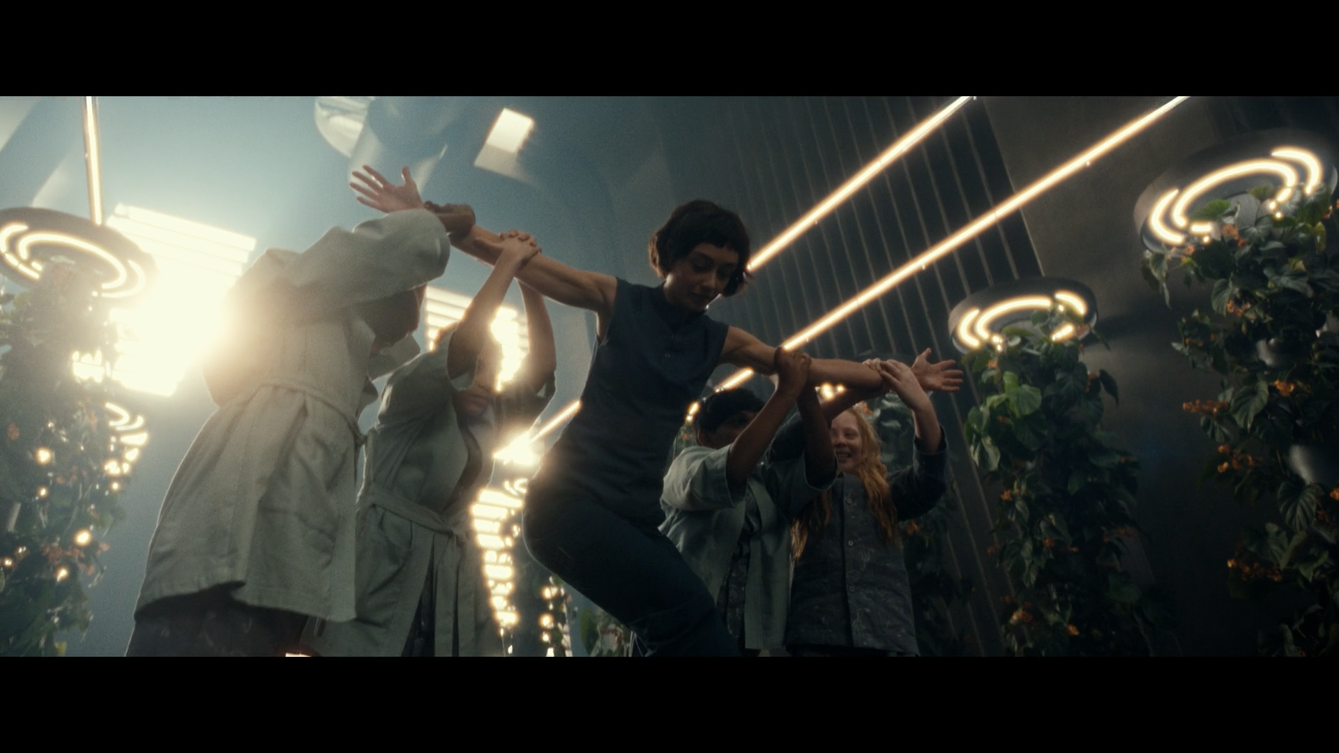 alien.earth.s01e01.1080p.web.h264-successfulcrab[EZTVx.to]-0003.png