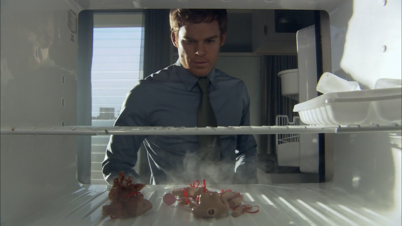 Dexter S01E02 Crocodile-0003.png