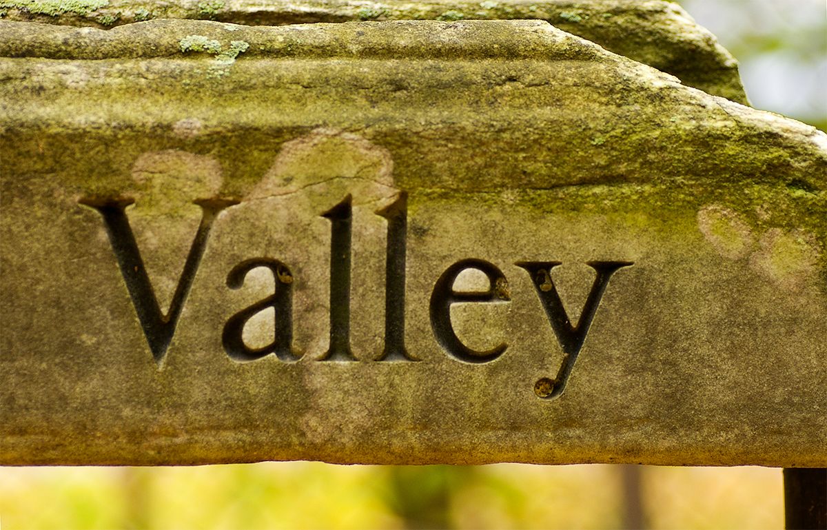02_Valley.jpg