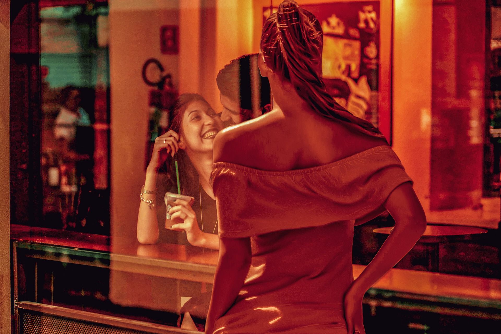 women-g6df426ae0_1920.jpg
