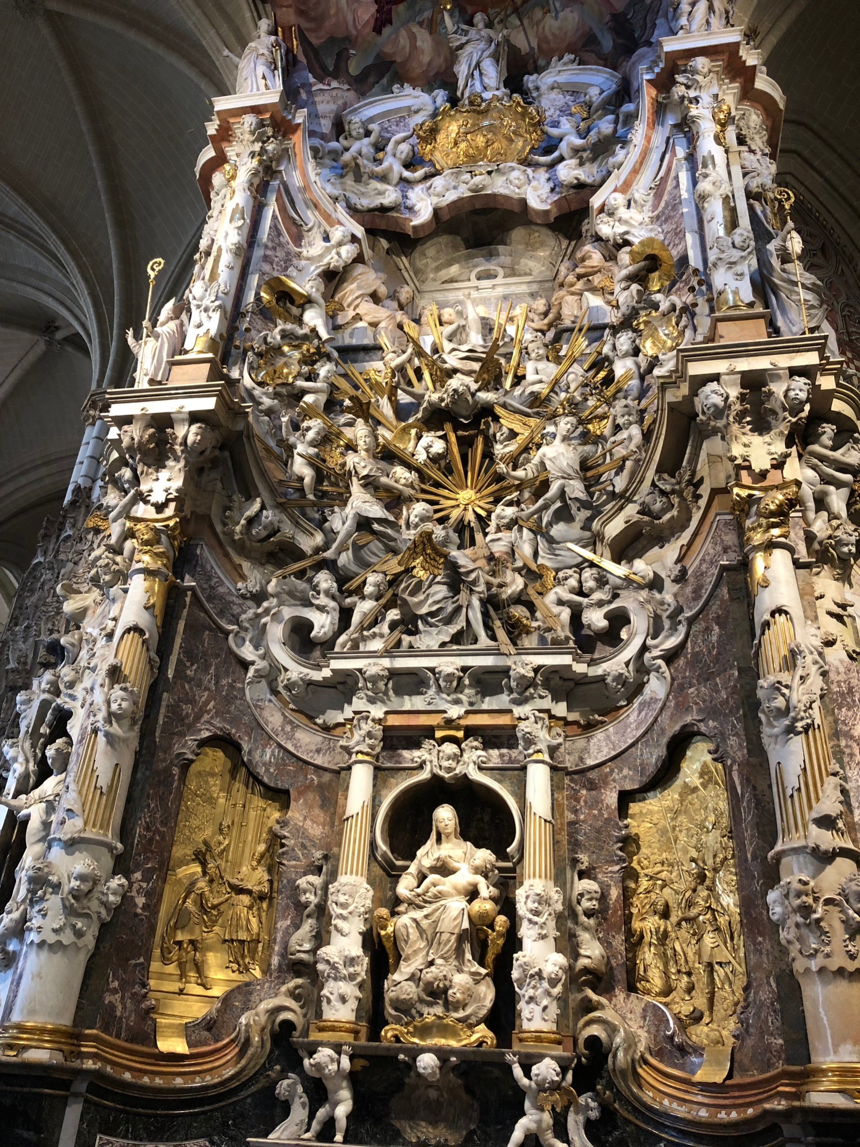 LINE_ALBUM_Toledo2_240125_6.jpg