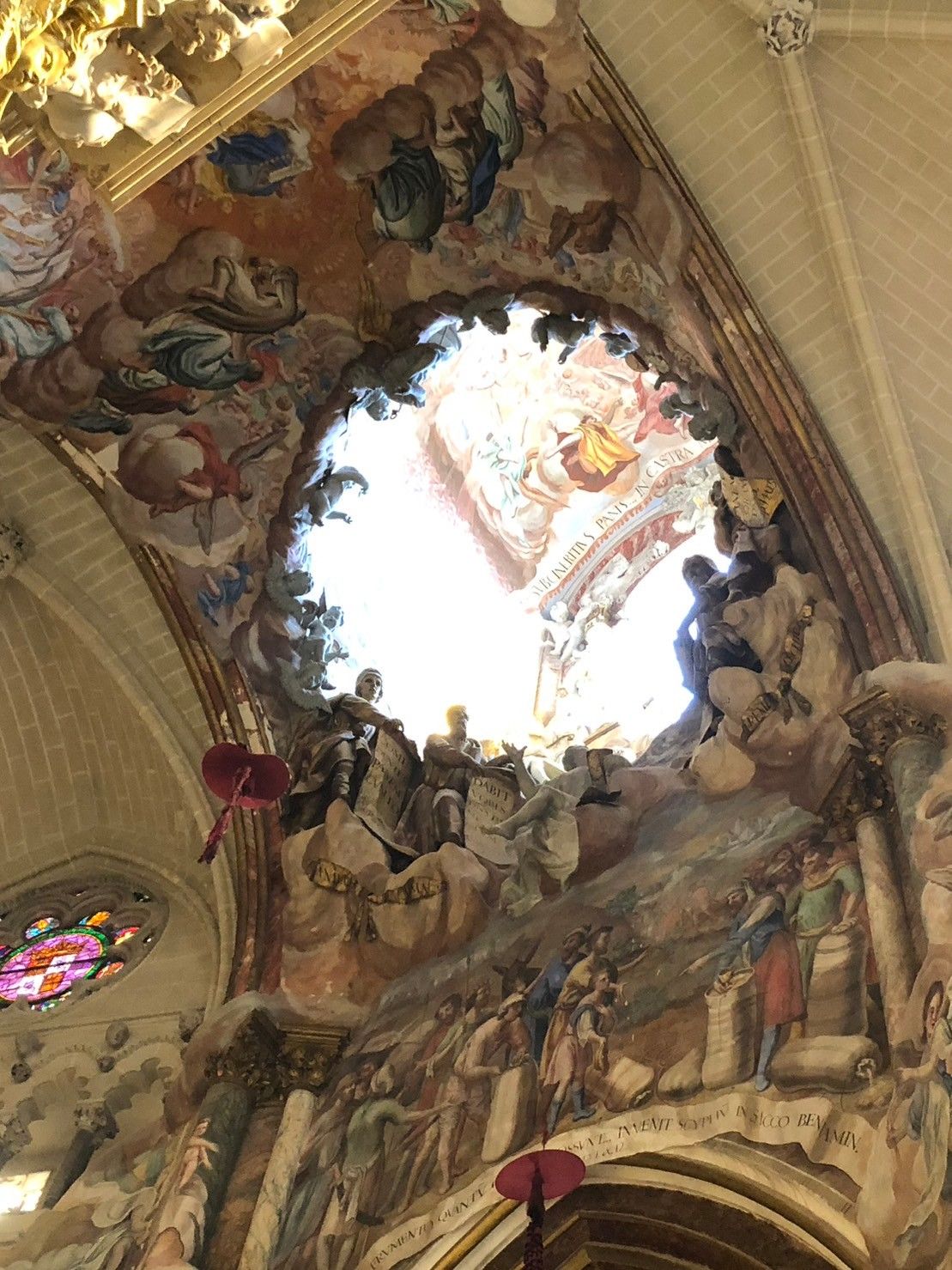 LINE_ALBUM_Toledo2_240124_5.jpg