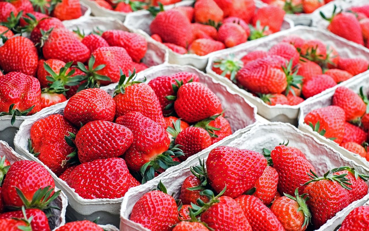 strawberries-1350482_1280.jpg