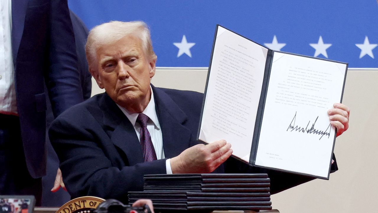 TrumpExecutuve1.jpg