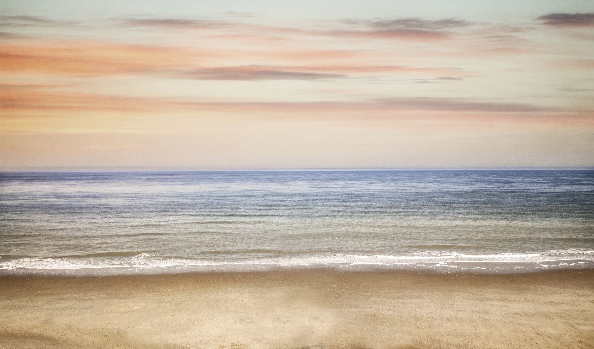 beach-6100209_1920.jpg