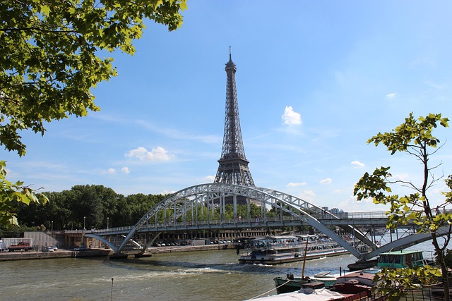 paris-3881047_640.jpg