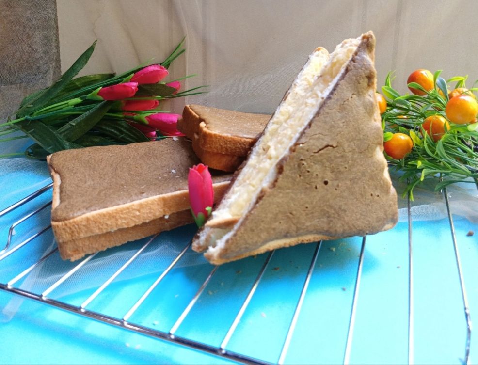 Toasted bread with coffee flavor